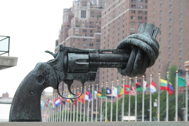 gun un - from chcago outdoor sculpture blog